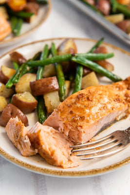 Honey Garlic Salmon & Veggies